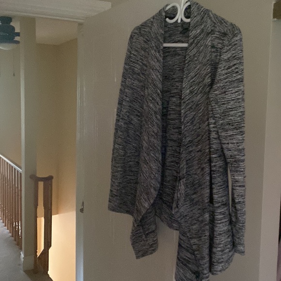 Roots sweater - Picture 1 of 3